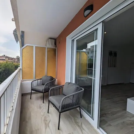 Lägenhet Modernised 1 Bedroom In Punta Prima Pp28